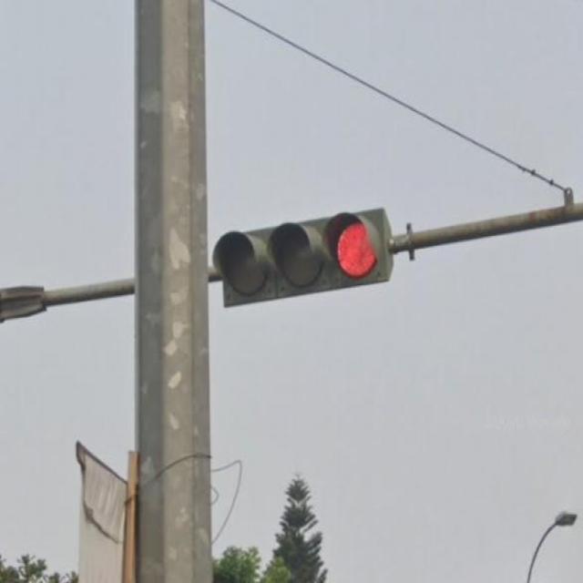 red_light_2.jpg